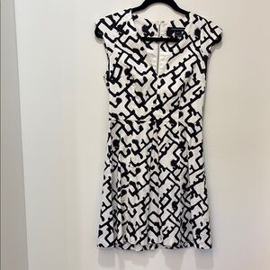 French Connection Black and White V-Neck Sheath Dress